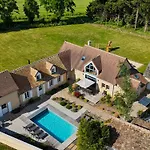 Сasa de vacaciones Luxe Et Sérénité : Jacuzzi, Sauna, Piscine Chauffée, Home-cinéma Et Près Du Mans - Fr-1-410-396 Yvré-lʼÉvêque