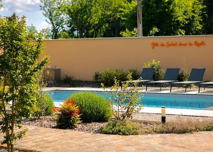 Hébergement de vacances Luxe Et Sérénité : Jacuzzi, Sauna, Piscine Chauffée, Home-cinéma Et Près Du Mans - Fr-1-410-396 Yvré-lʼÉvêque