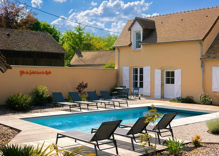 Hébergement de vacances Luxe Et Sérénité : Jacuzzi, Sauna, Piscine Chauffée, Home-cinéma Et Près Du Mans - Fr-1-410-396 Yvré-lʼÉvêque