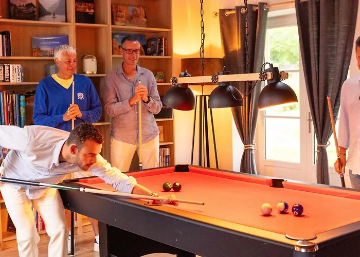 Luxe Et Sérénité : Jacuzzi, Sauna, Piscine Chauffée, Home-cinéma Et Près Du Mans - Fr-1-410-396 Yvré-lʼÉvêque