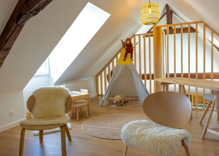 Hébergement de vacances Luxe Et Sérénité : Jacuzzi, Sauna, Piscine Chauffée, Home-cinéma Et Près Du Mans - Fr-1-410-396 Yvré-lʼÉvêque