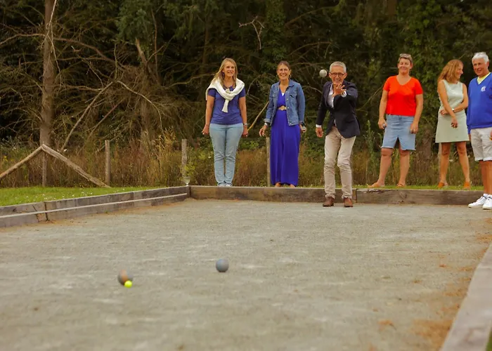 Luxe Et Sérénité : Jacuzzi, Sauna, Piscine Chauffée, Home-cinéma Et Près Du Mans - Fr-1-410-396 *