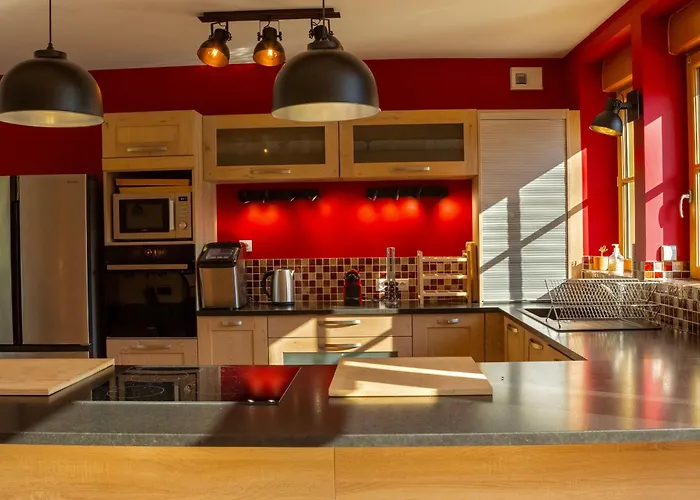 Luxe Et Sérénité : Jacuzzi, Sauna, Piscine Chauffée, Home-cinéma Et Près Du Mans - Fr-1-410-396 * Yvré-lʼÉvêque